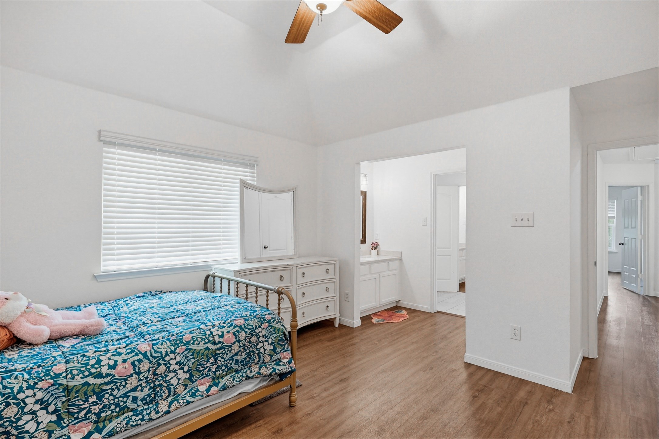 703 Waters Edge Keller TX 76248