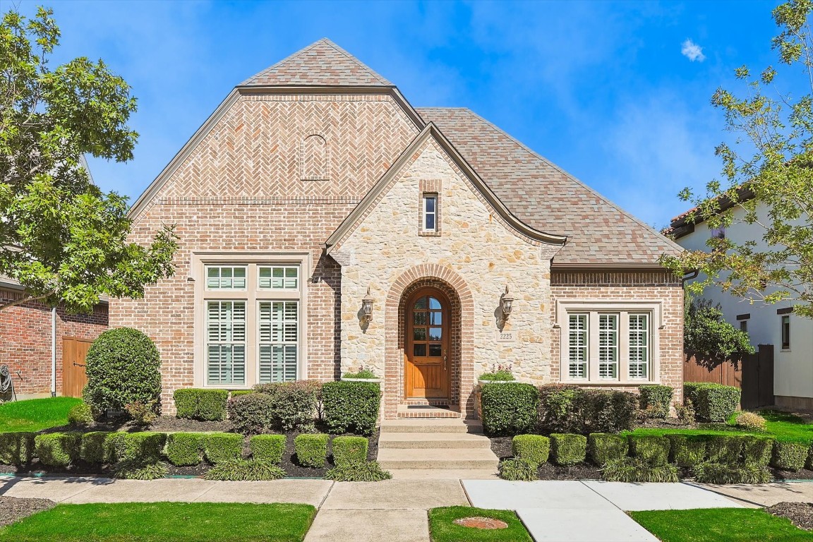 2225 Shakespeare Street Carrollton TX 75010