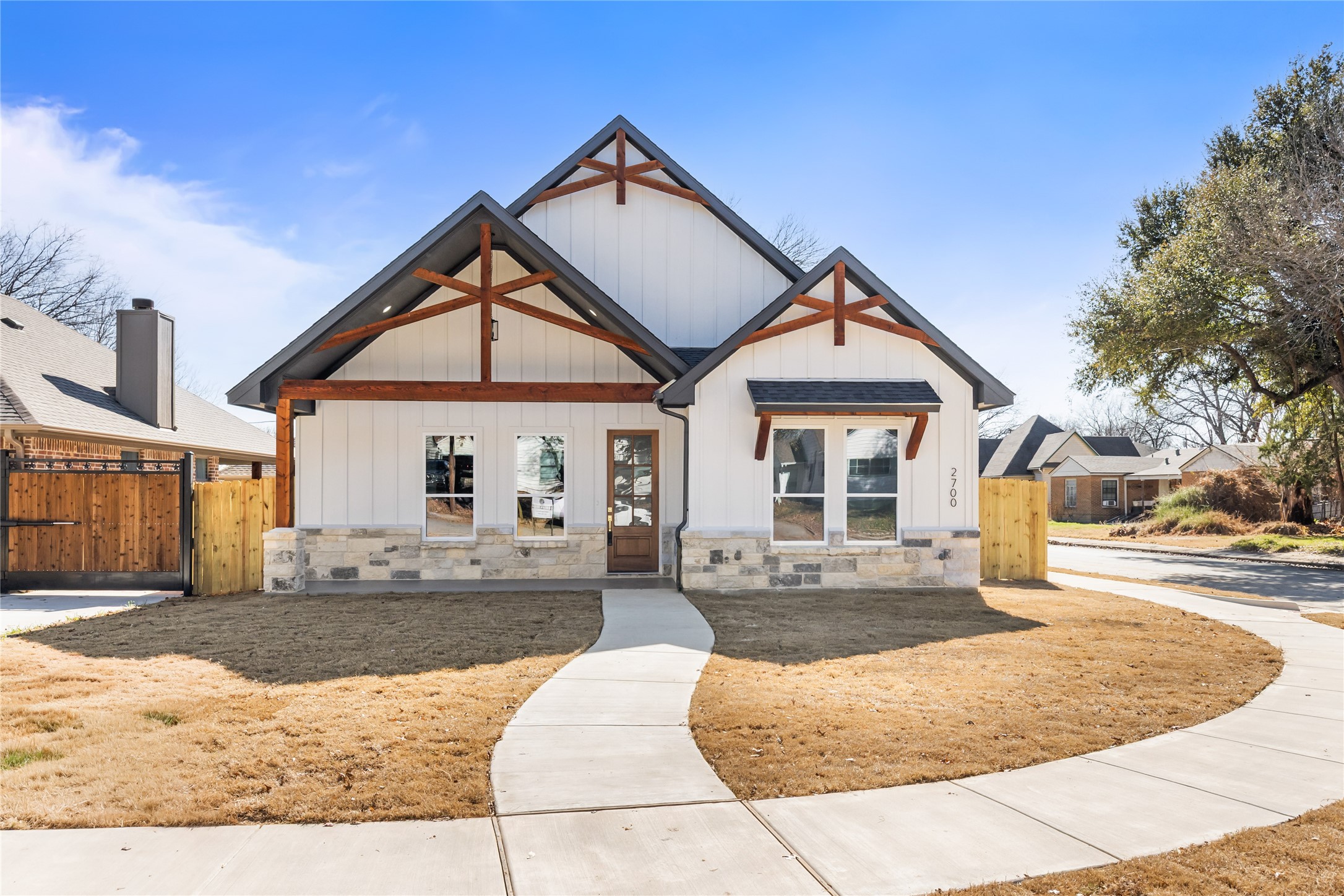 2700 Westbrook Avenue Fort Worth TX 76111