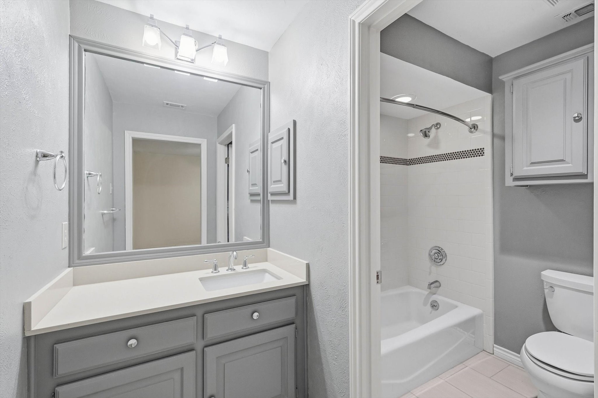 16815 Village Lane Dallas TX 75248