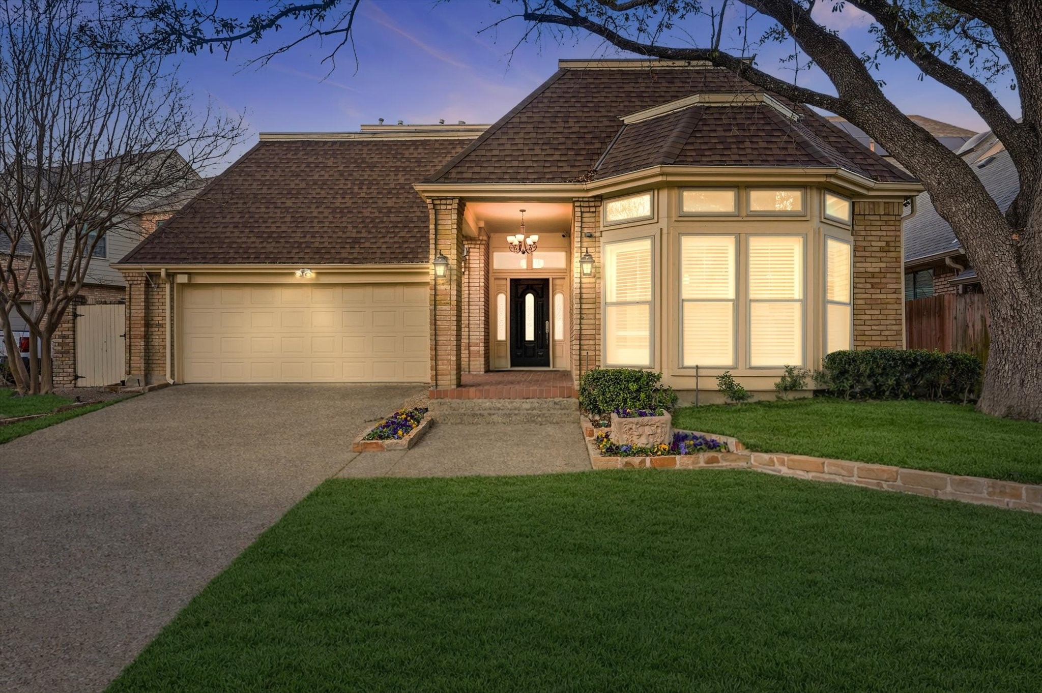 16815 Village Lane Dallas TX 75248