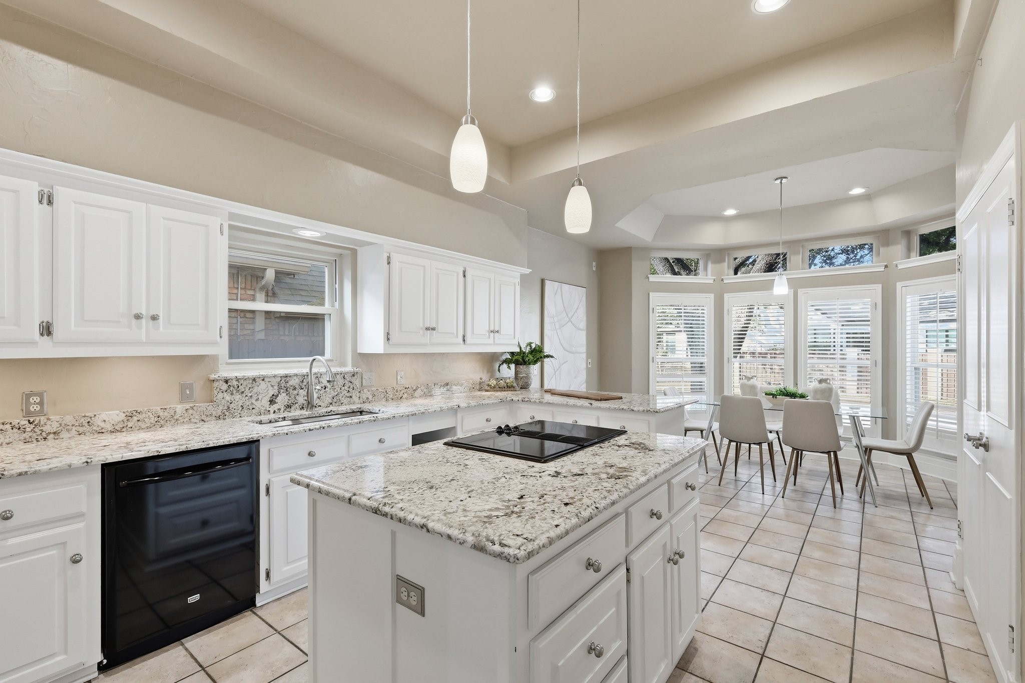 16815 Village Lane Dallas TX 75248