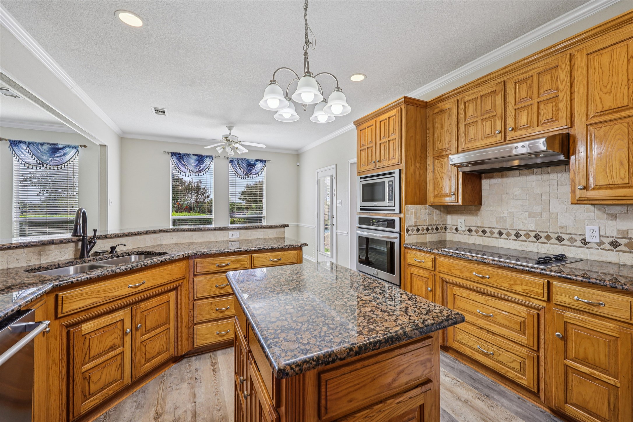 1804 E Fm 1187 Aledo TX 76008