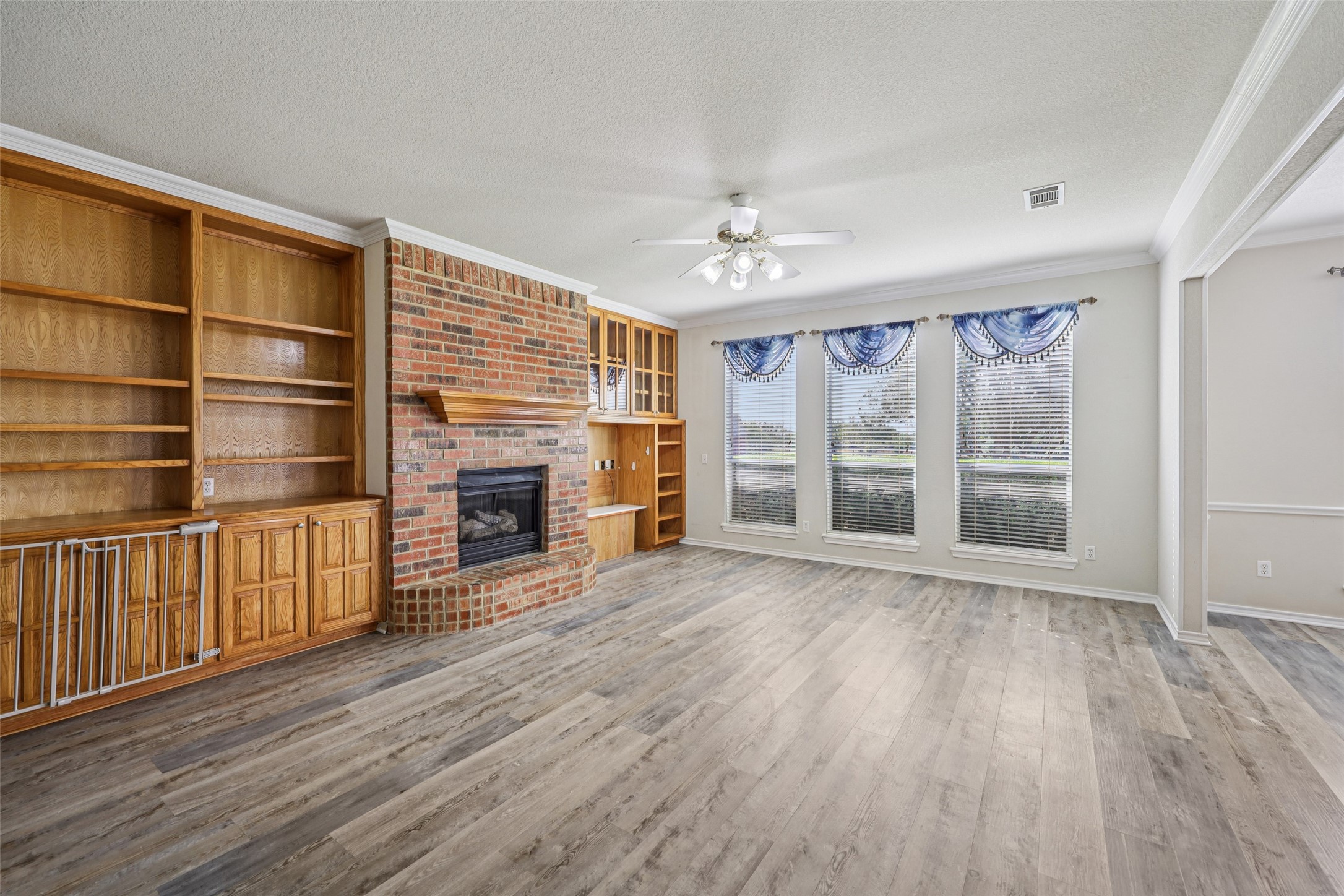 1804 E Fm 1187 Aledo TX 76008