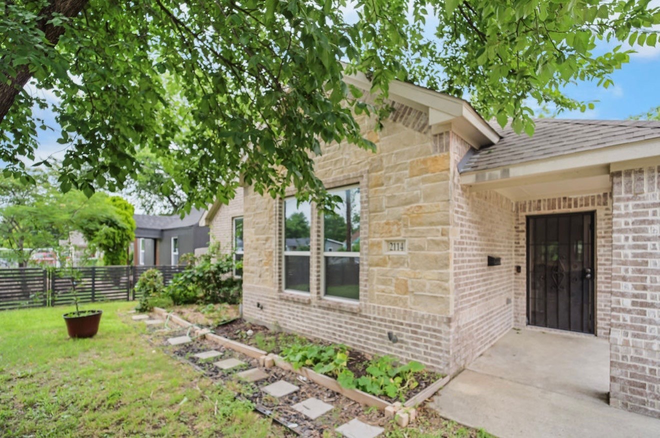 2114 Volga Avenue Dallas TX 75216