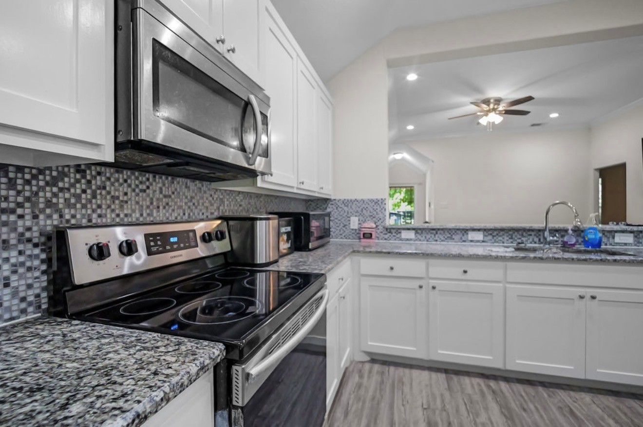 2114 Volga Avenue Dallas TX 75216
