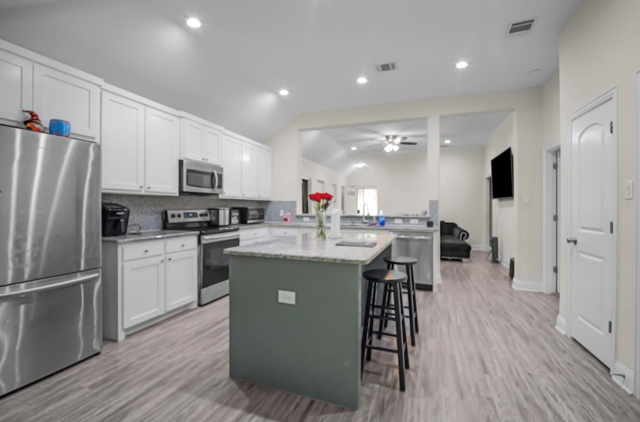 2114 Volga Avenue Dallas TX 75216