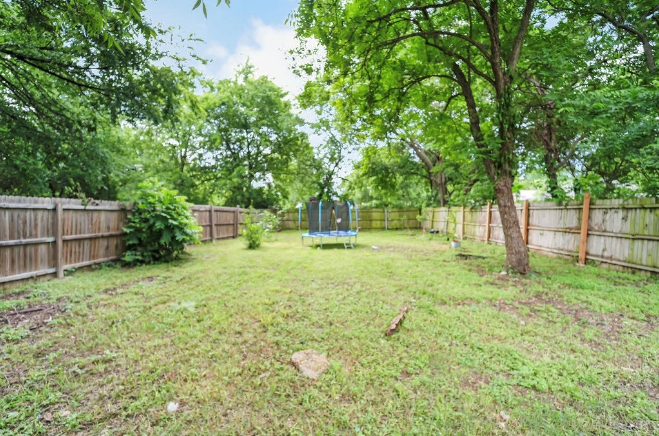 2114 Volga Avenue Dallas TX 75216