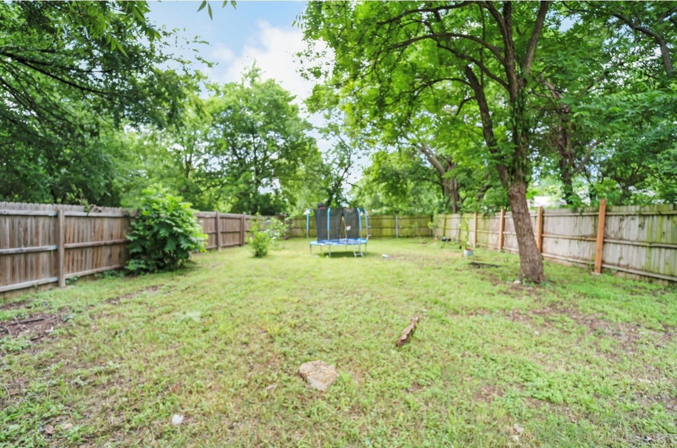 2114 Volga Avenue Dallas TX 75216