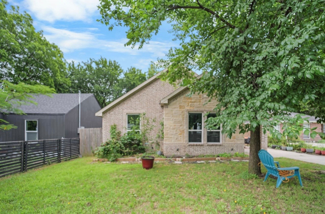 2114 Volga Avenue Dallas TX 75216