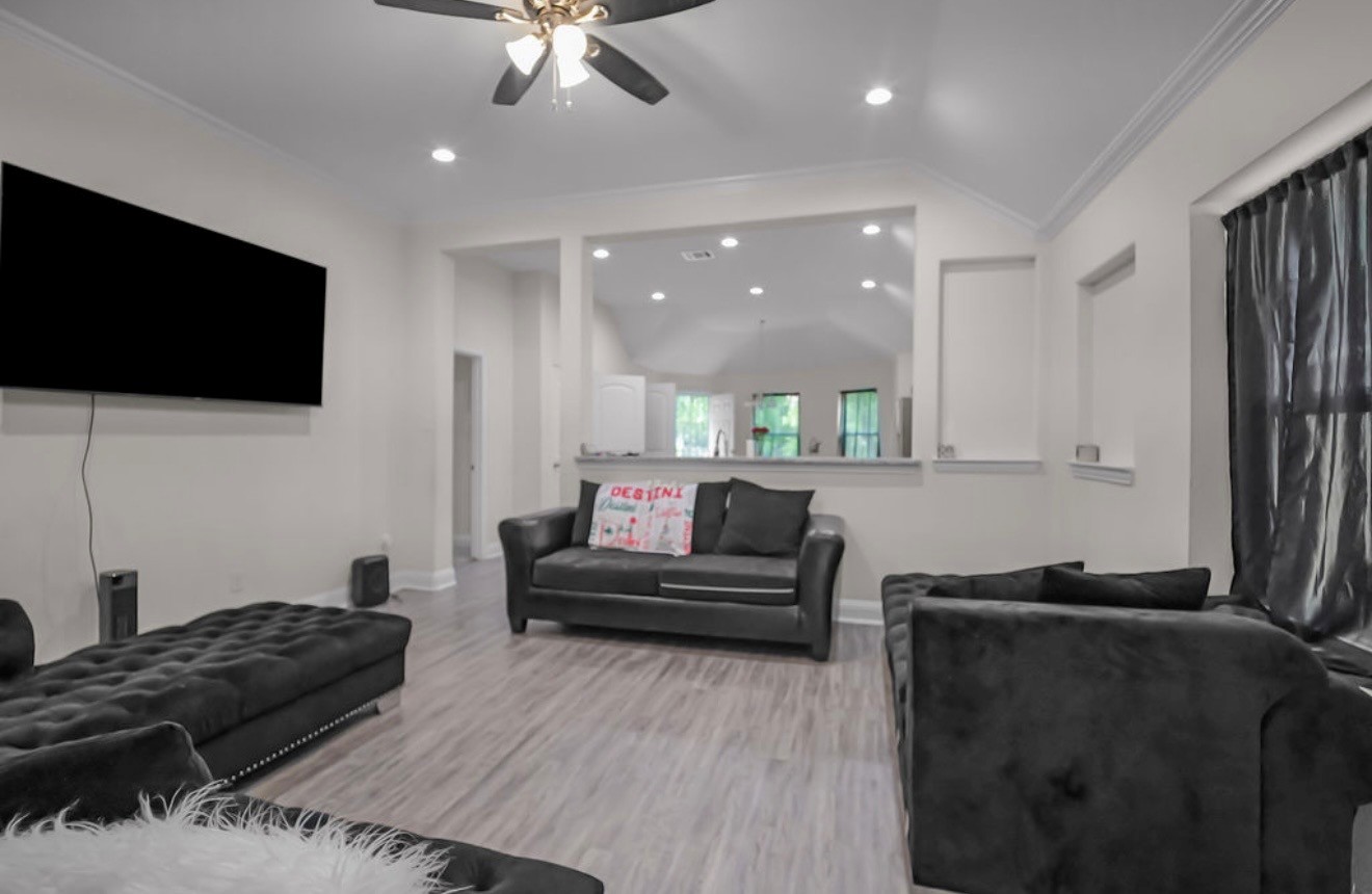 2114 Volga Avenue Dallas TX 75216