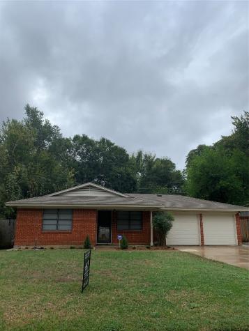 516 Mashburn Lane Arlington TX 76010