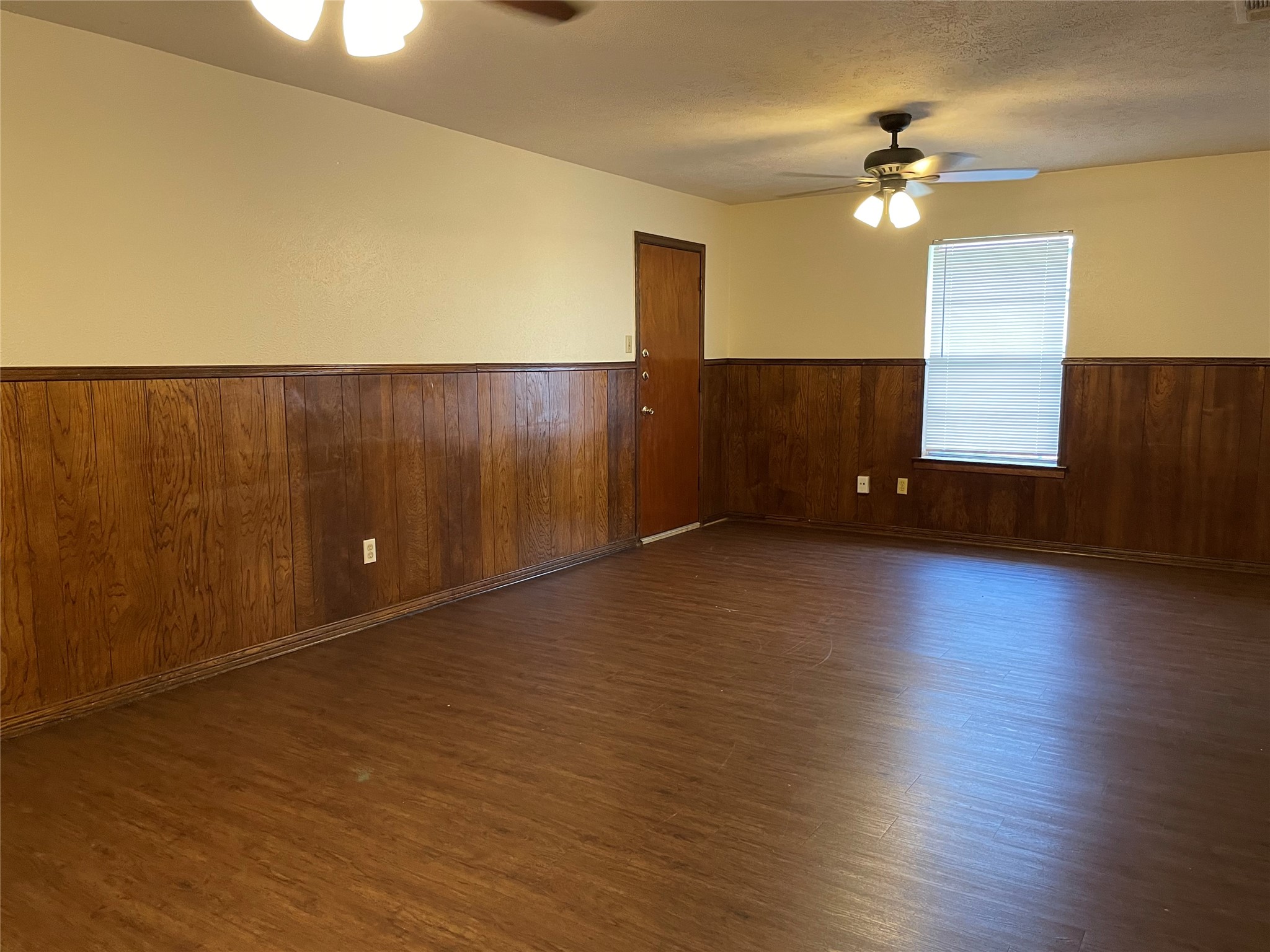 123 Evelyn Street Desoto TX 75115