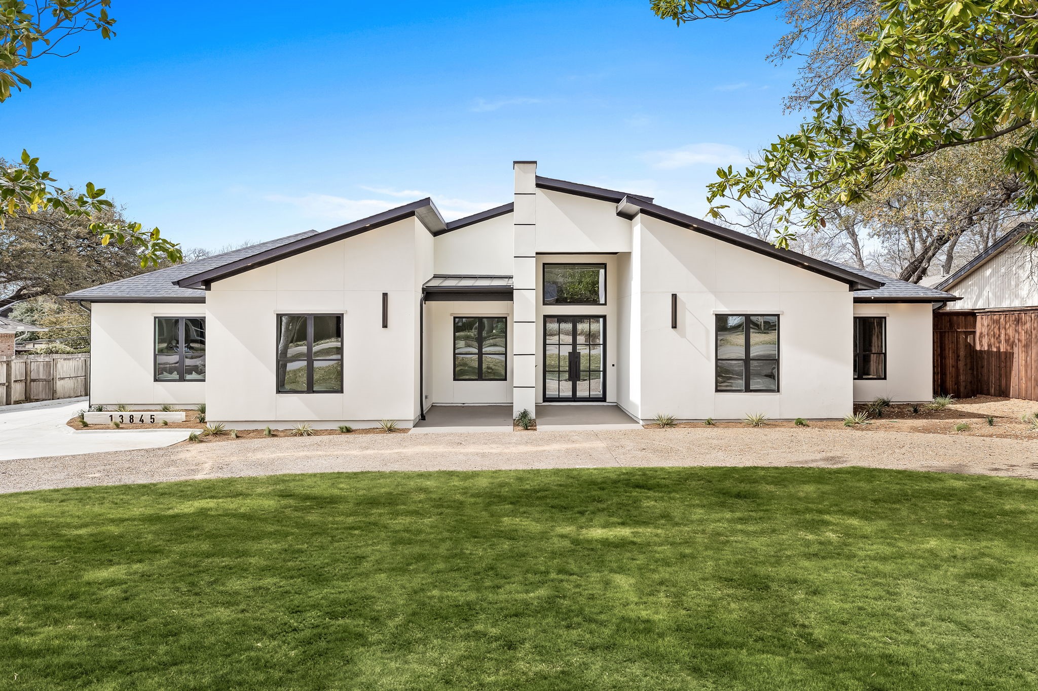 13845 Peyton Drive Dallas TX 75240