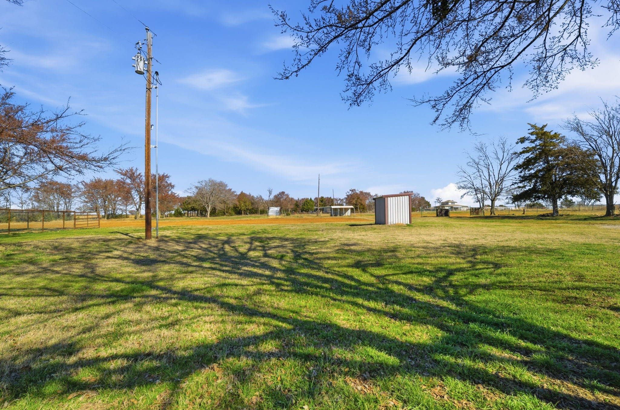 697 County Road 166 Whitesboro TX 76273
