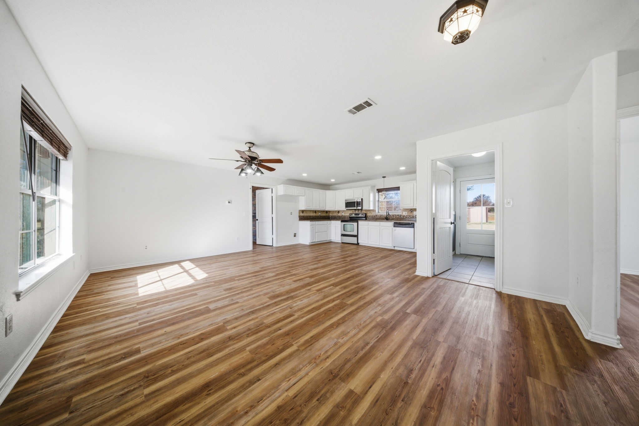 697 County Road 166 Whitesboro TX 76273
