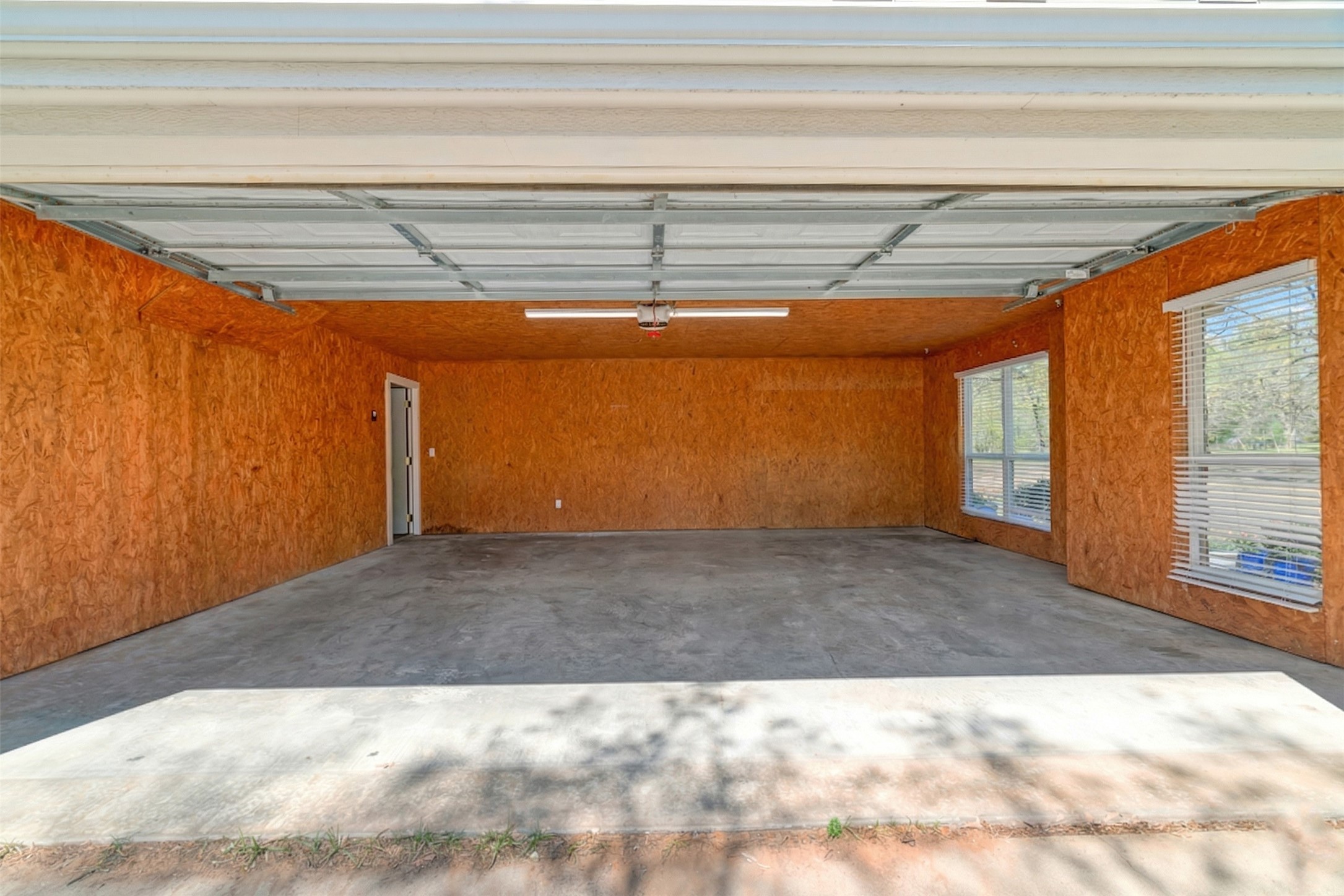 360 County Road 42570 Paris TX 75462