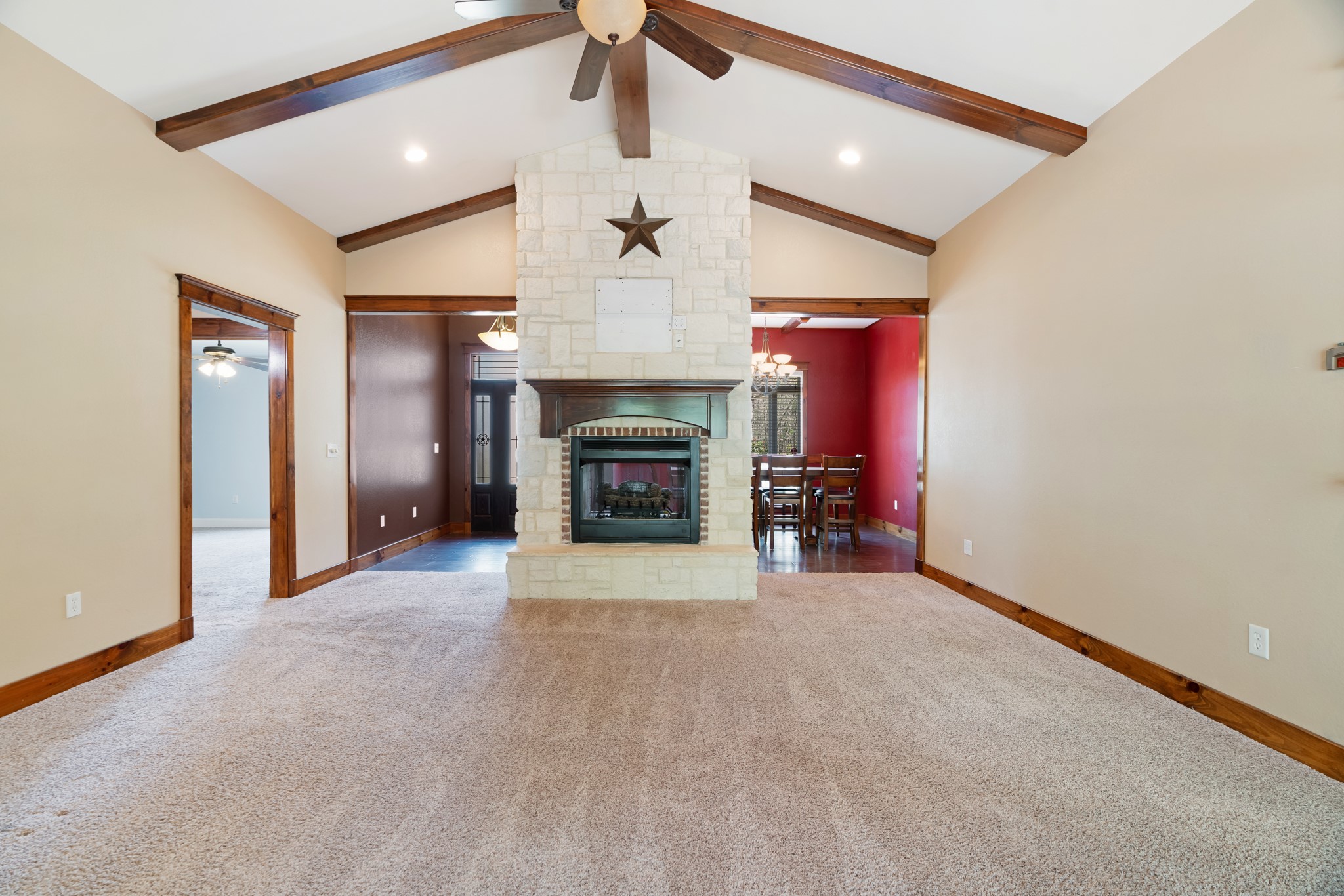 360 County Road 42570 Paris TX 75462