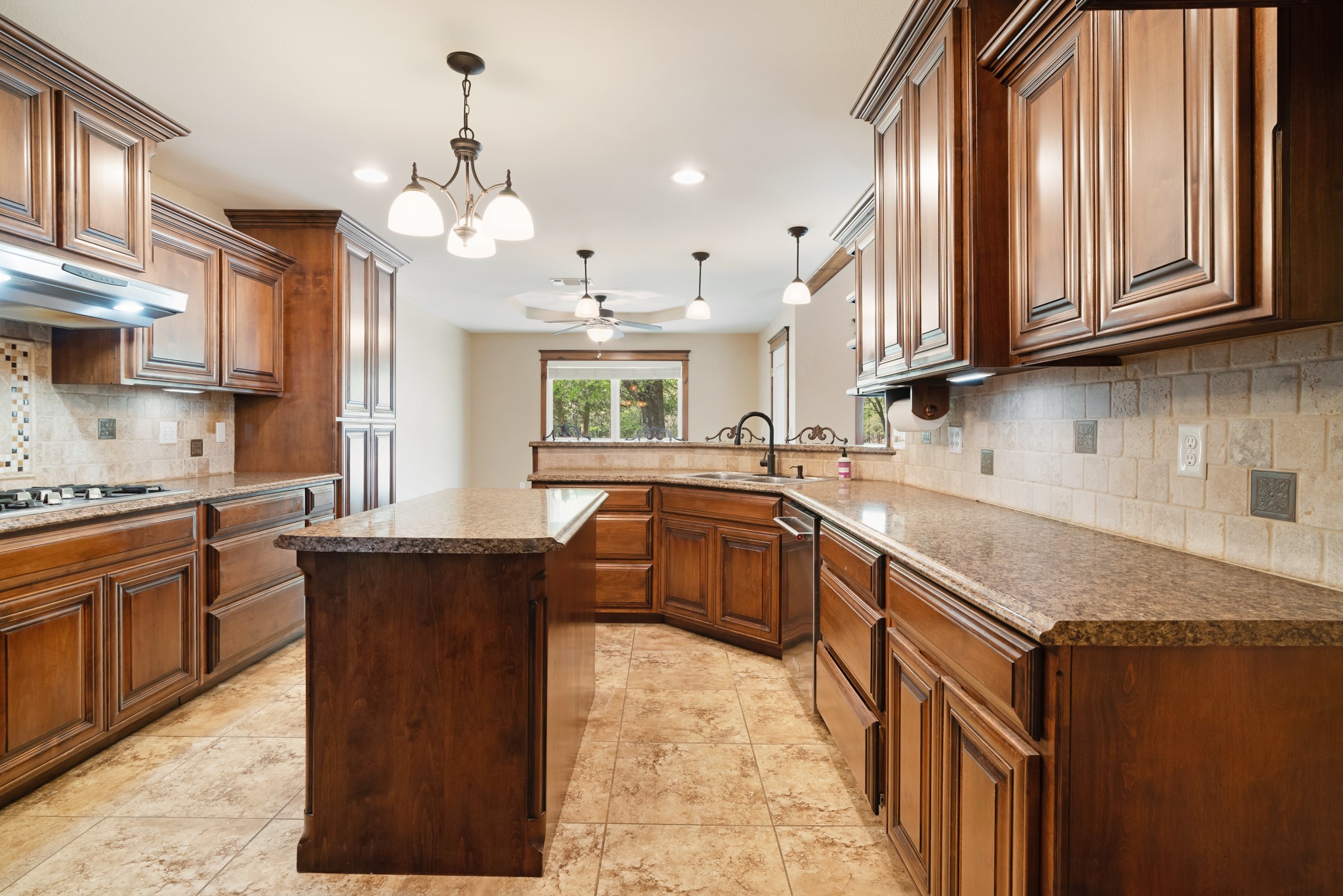 360 County Road 42570 Paris TX 75462