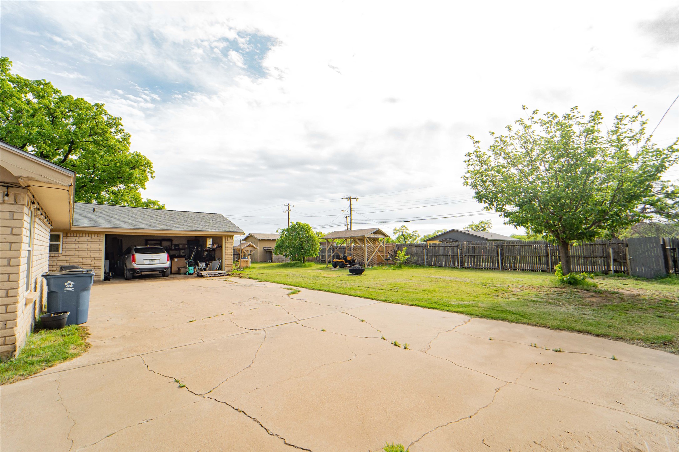 201 Westwood Street Breckenridge TX 76424