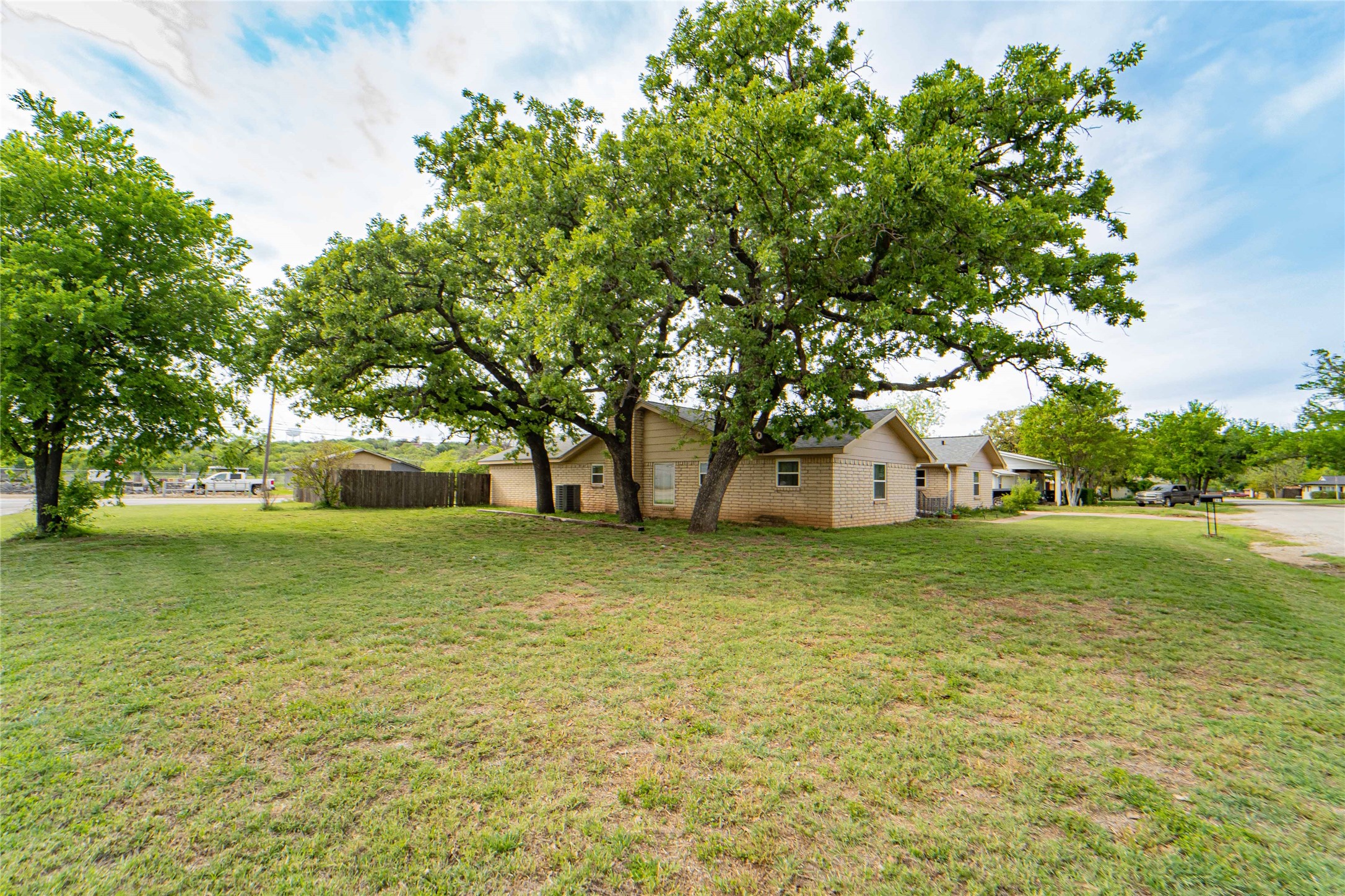 201 Westwood Street Breckenridge TX 76424