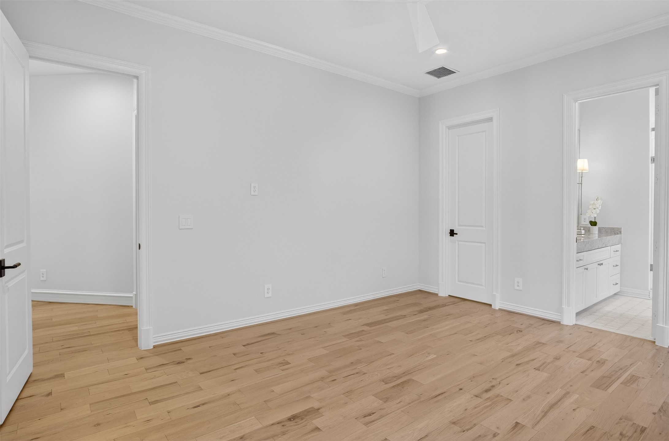 6011 Lakehurst Avenue Dallas TX 75230