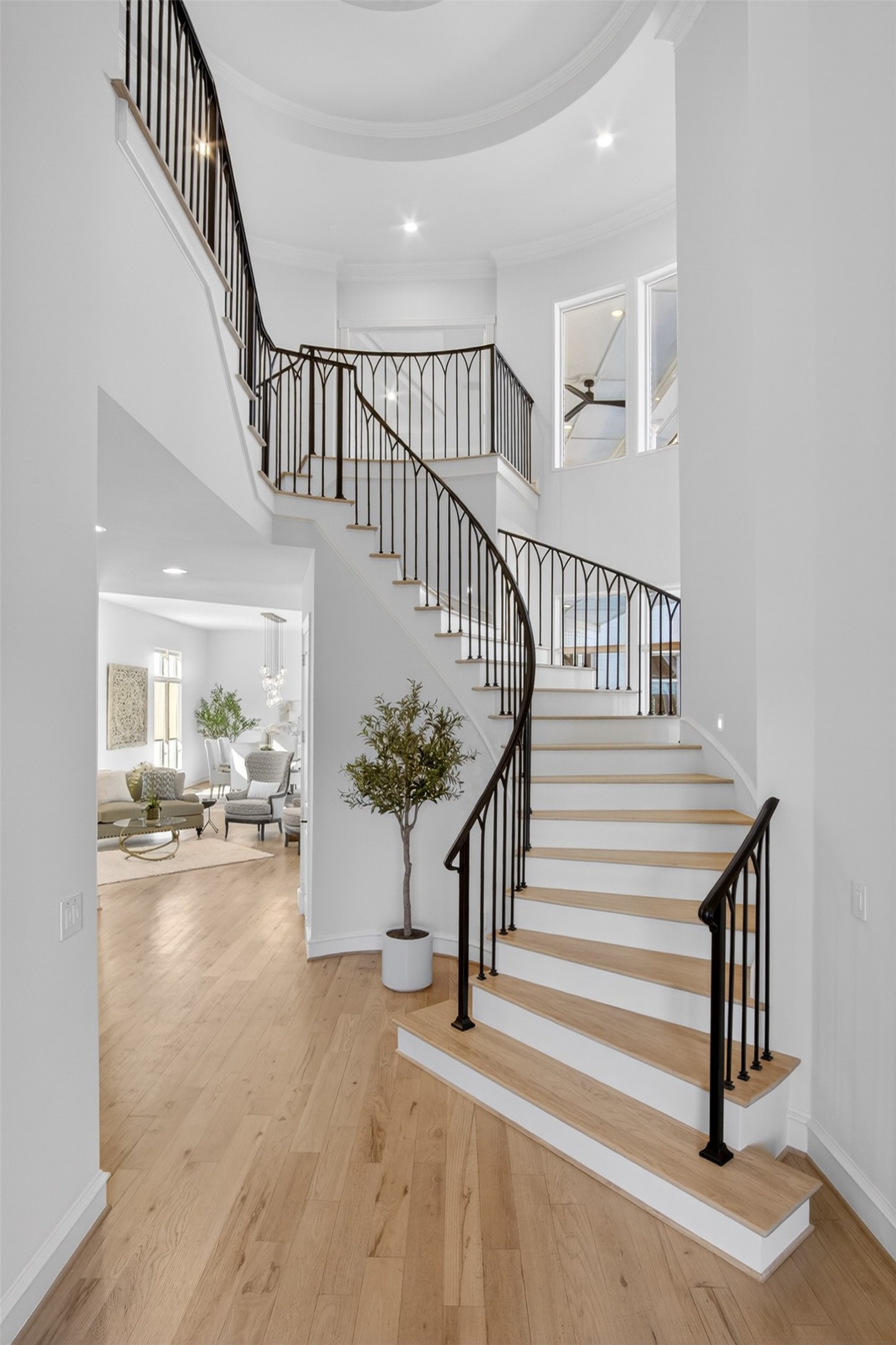 6011 Lakehurst Avenue Dallas TX 75230