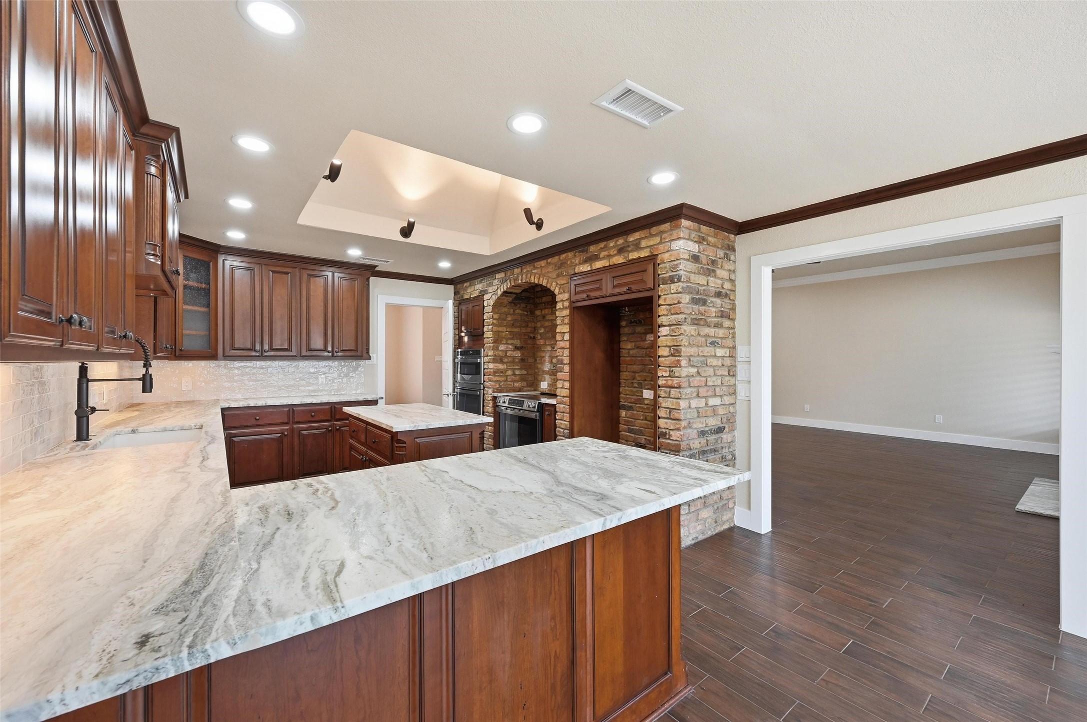 7401 Bent Trail Mansfield TX 76063