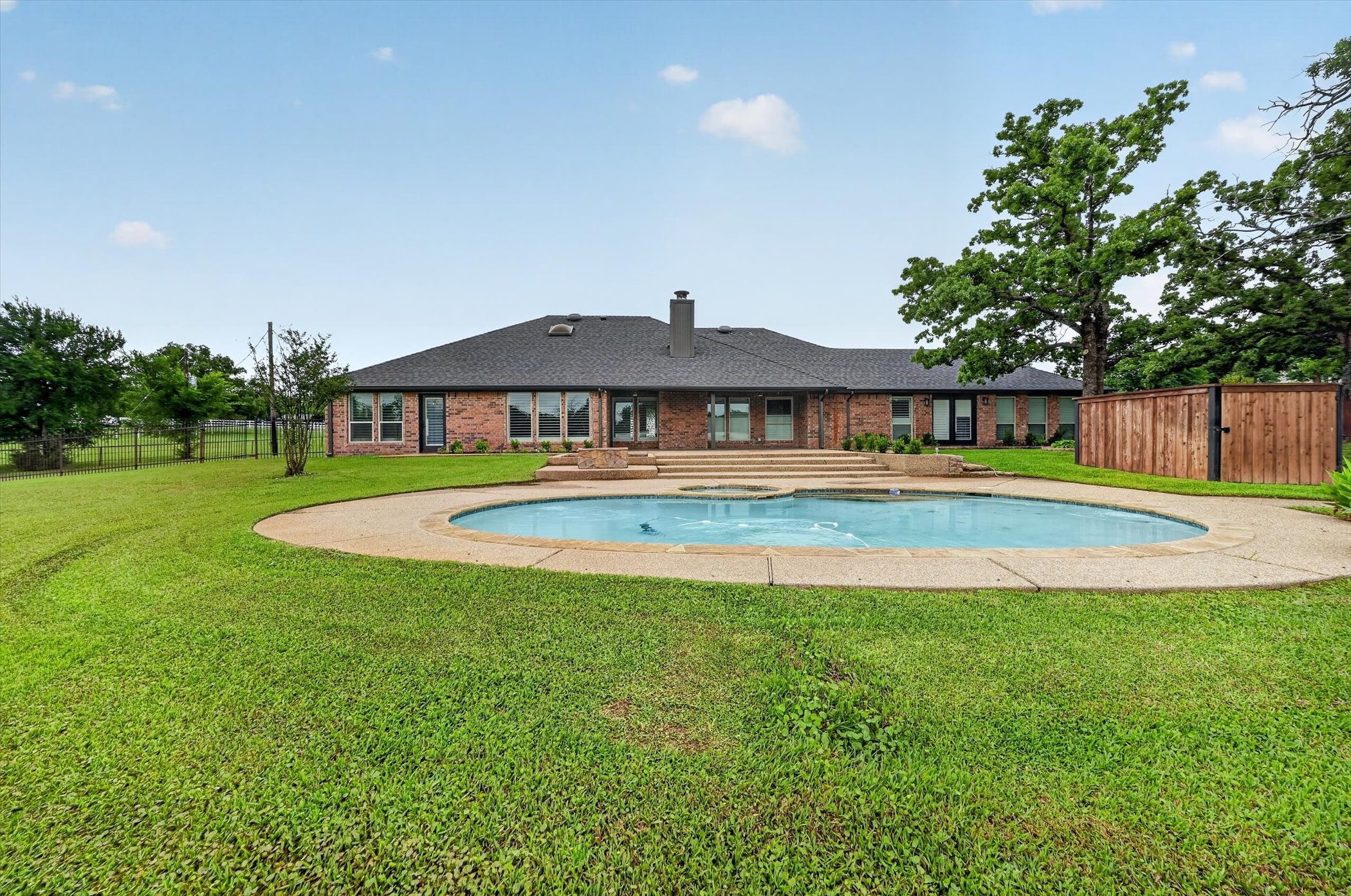 7401 Bent Trail Mansfield TX 76063