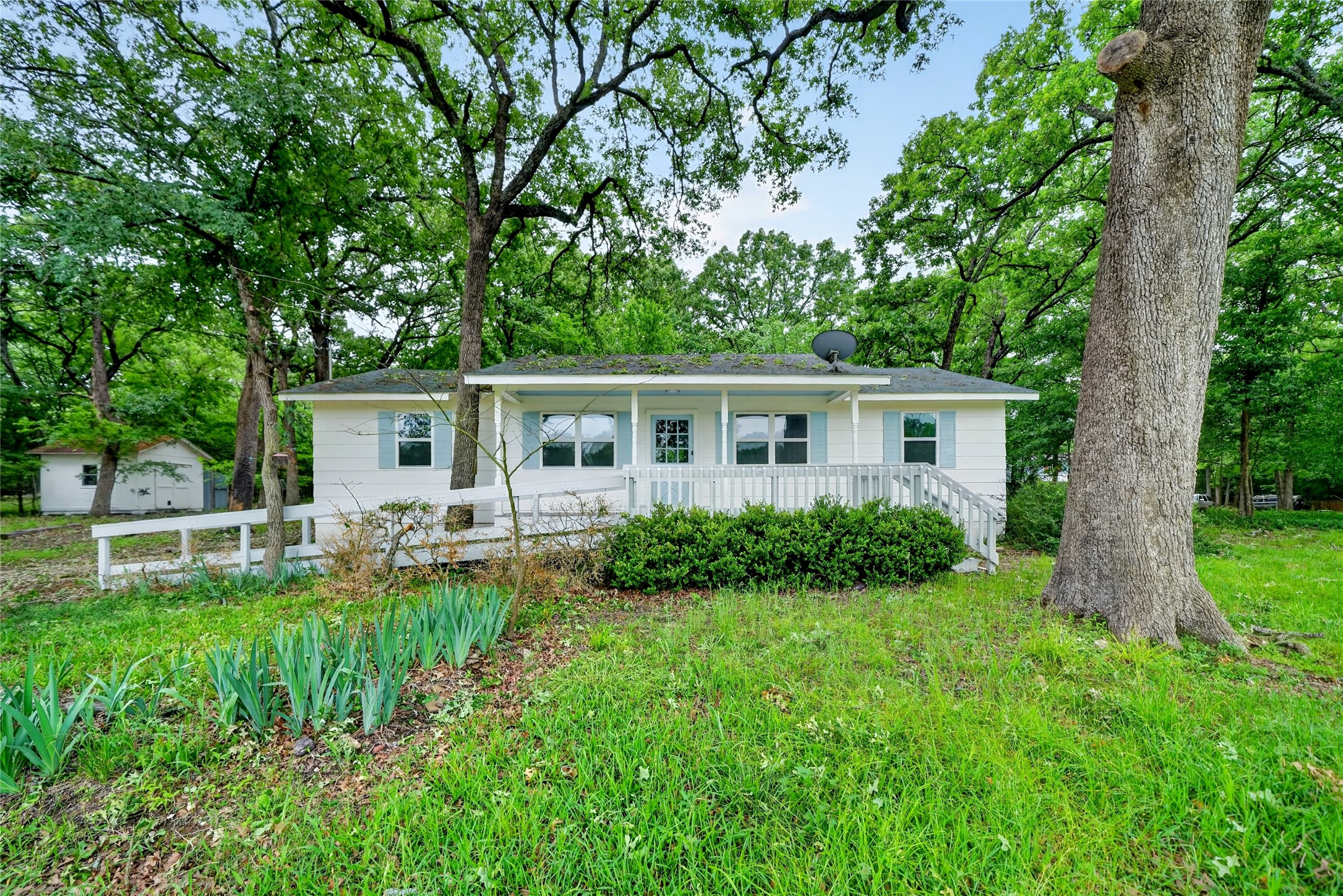 2752 Private Road 2410 Quinlan TX 75474