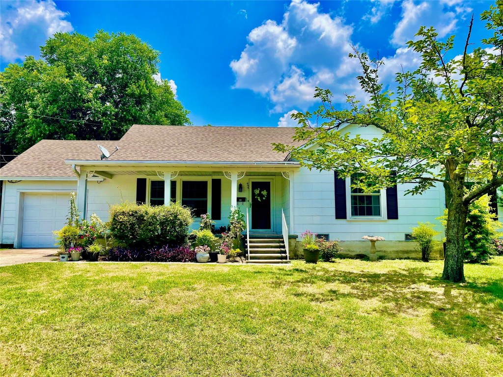 804 N Trinity Street Decatur TX 76234