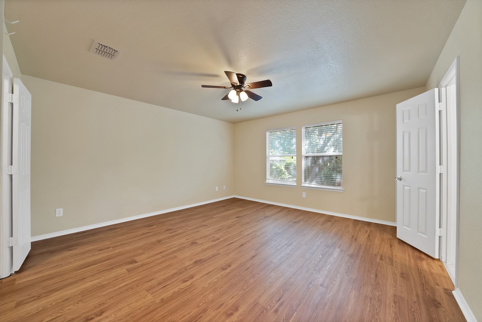 1405 Oak Hollow Lane Anna TX 75409