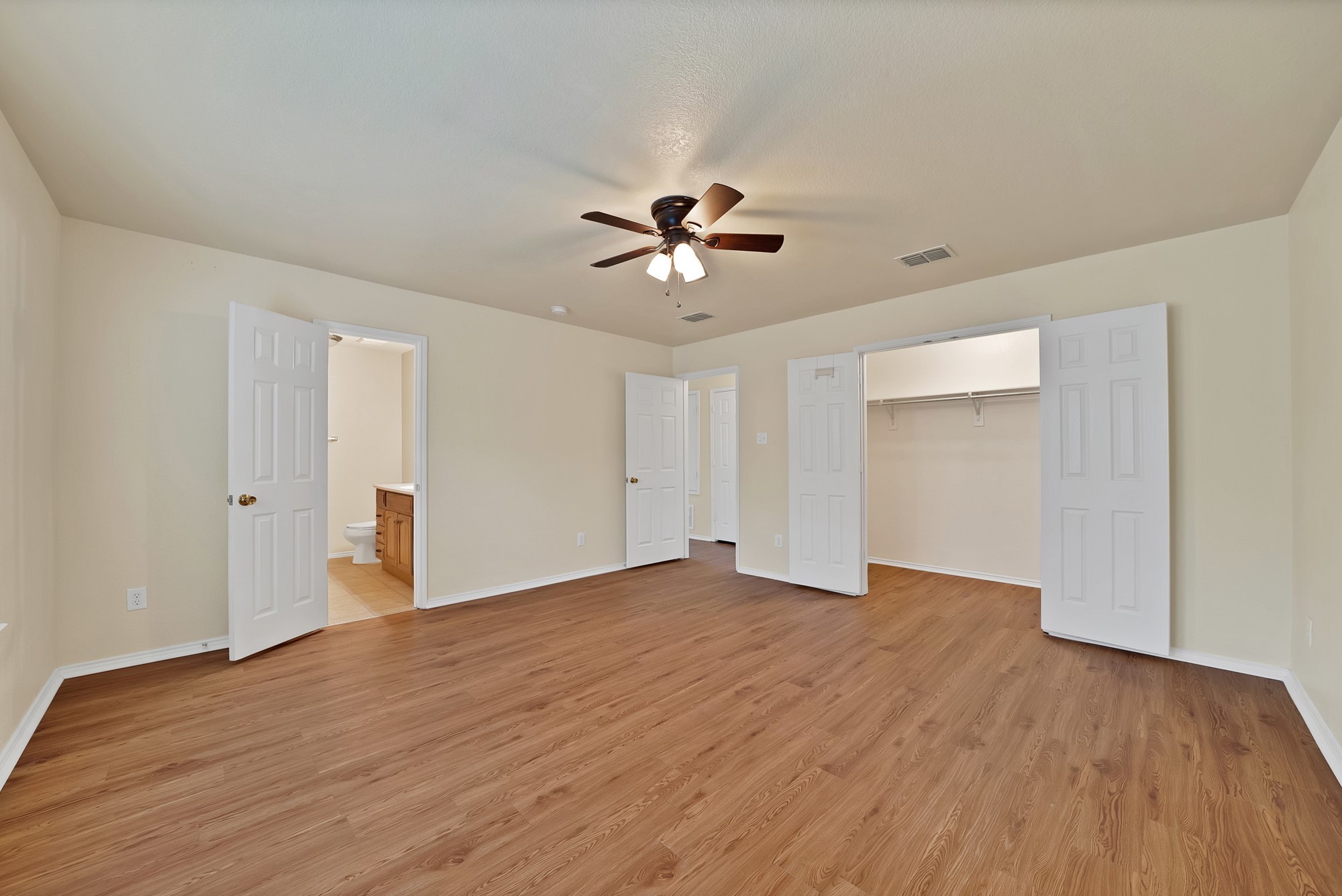 1405 Oak Hollow Lane Anna TX 75409