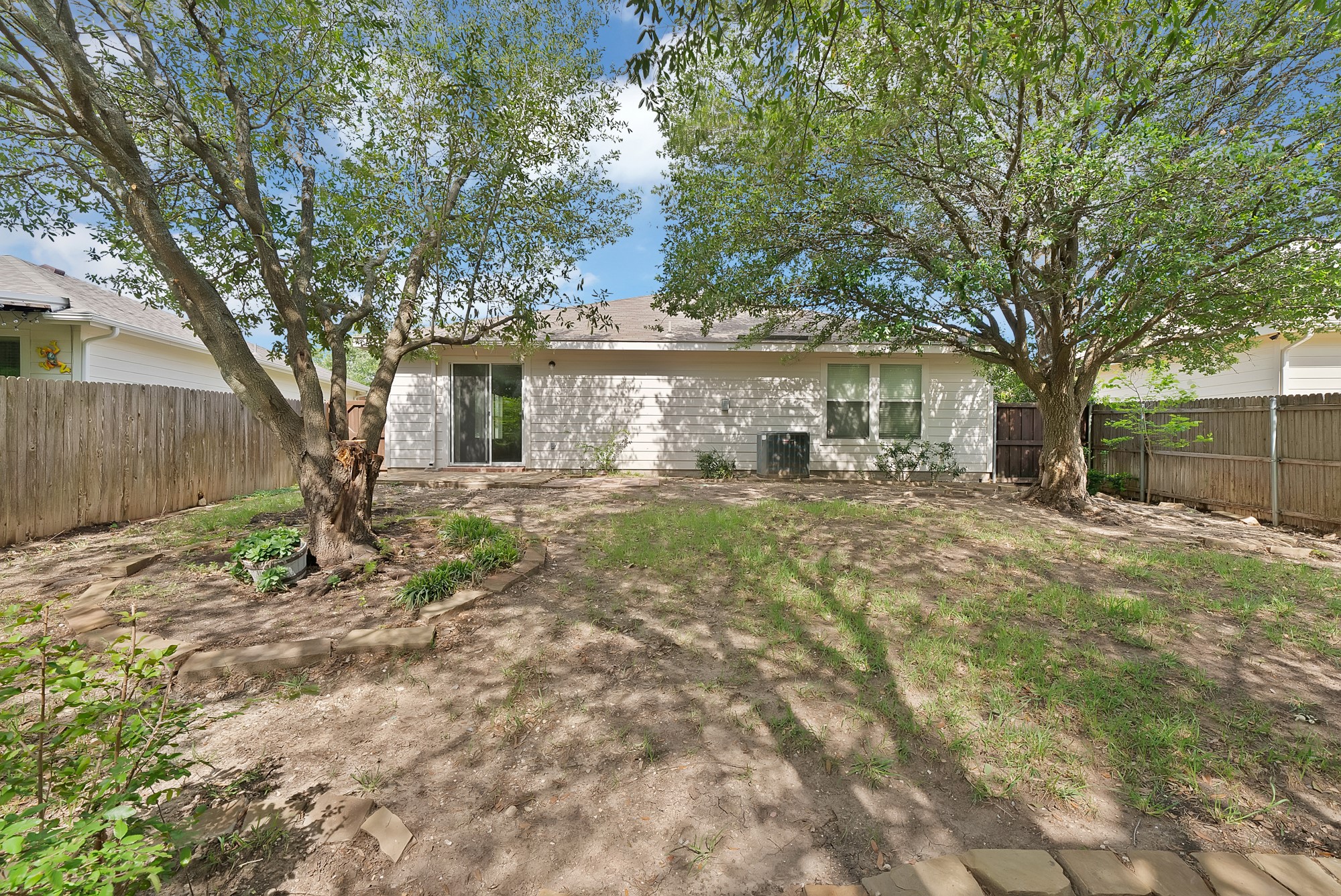 1405 Oak Hollow Lane Anna TX 75409