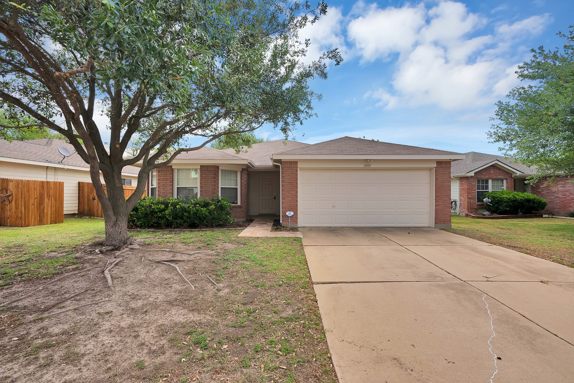 1405 Oak Hollow Lane Anna TX 75409