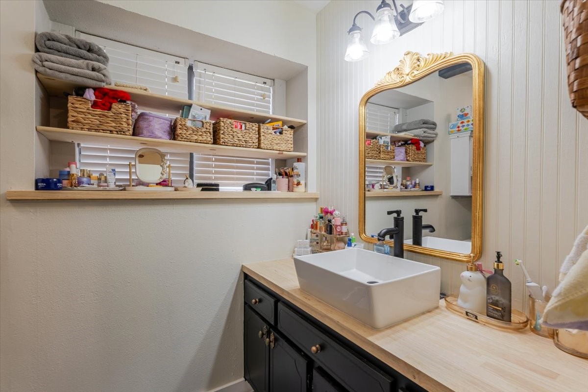 201 Oakridge Drive Weatherford TX 76086