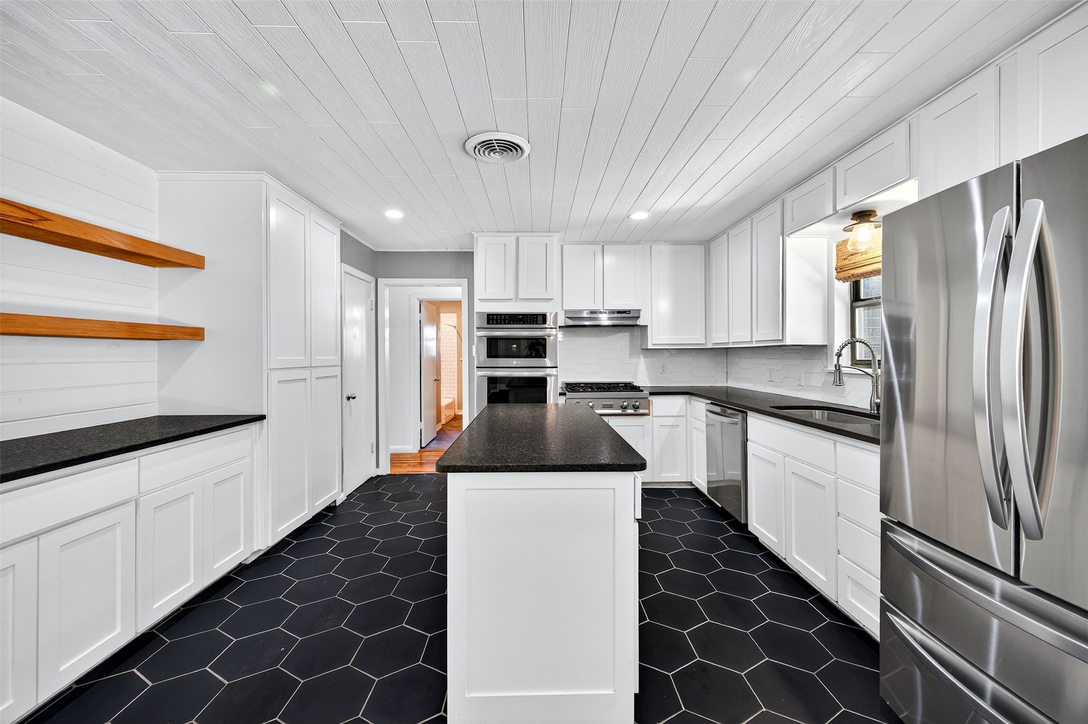 1420 W Shields Drive Sherman TX 75092