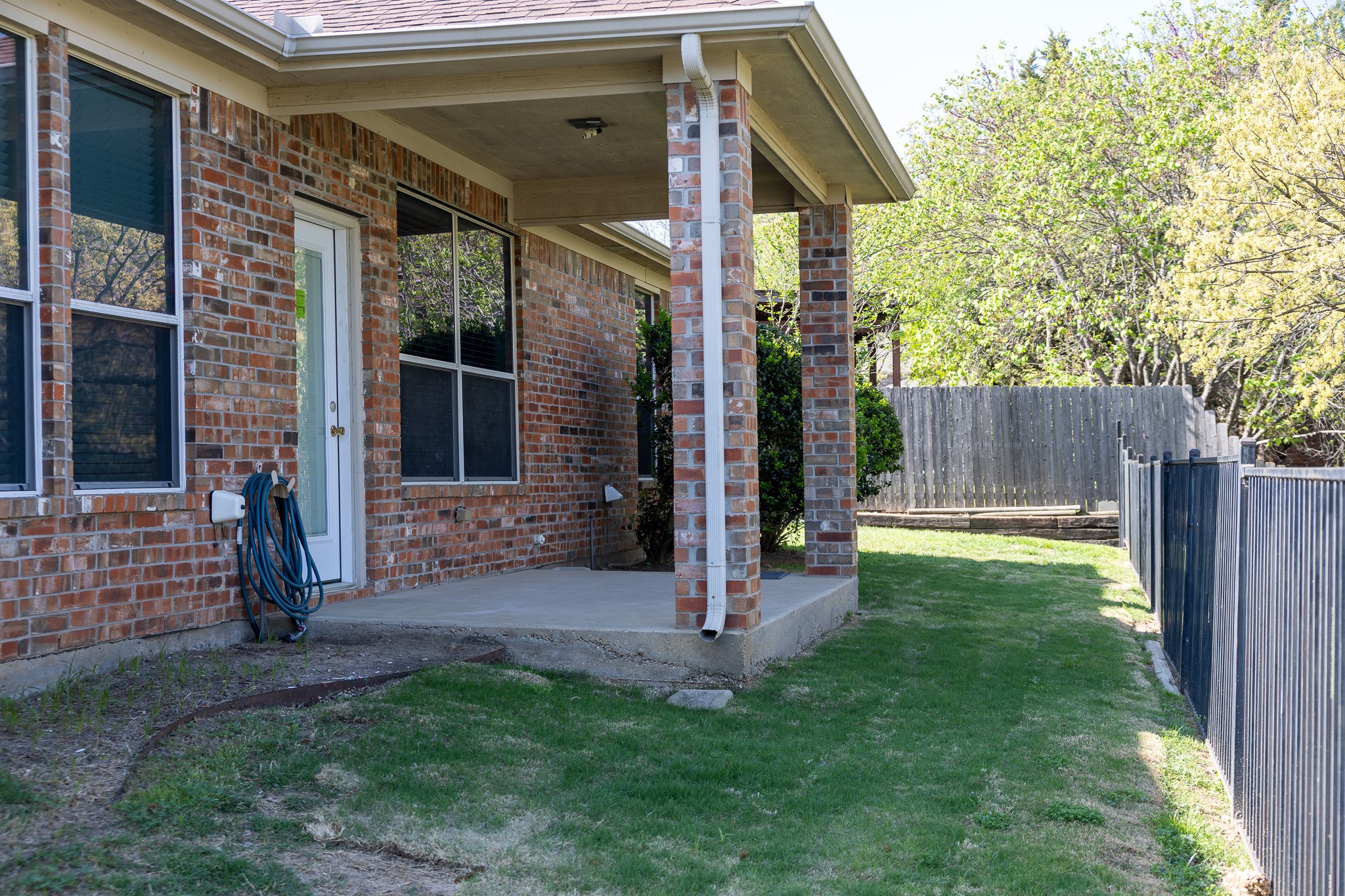 2222 Creek Side Drive Weatherford TX 76087