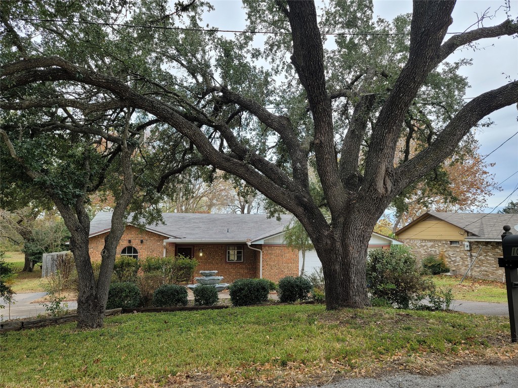 109 Shoreway Circle Waxahachie TX 75165
