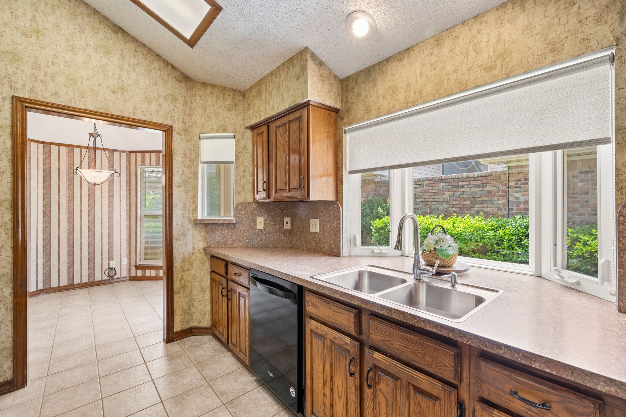 2211 Marvin Gardens Street Arlington TX 76011