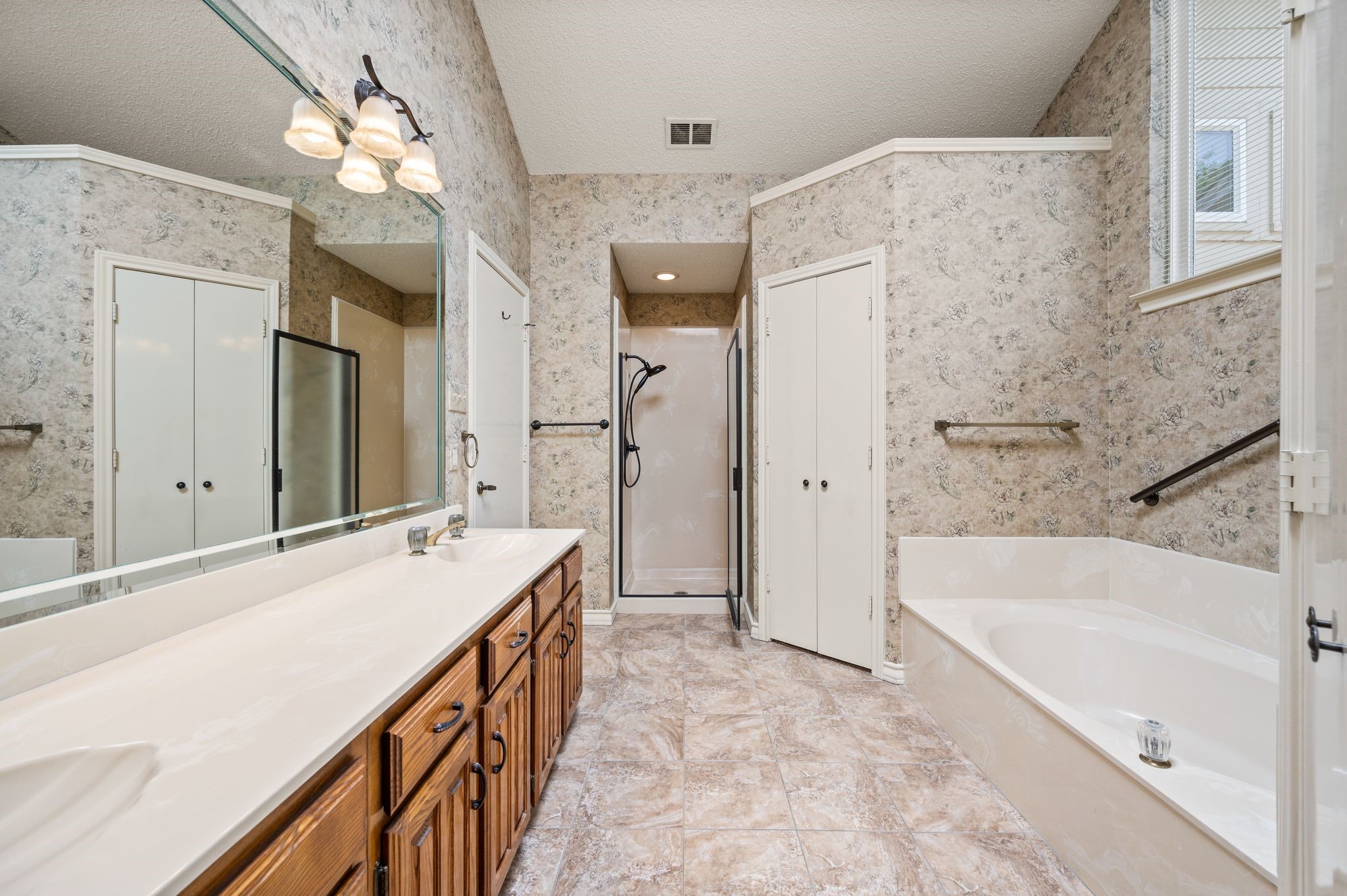2211 Marvin Gardens Street Arlington TX 76011