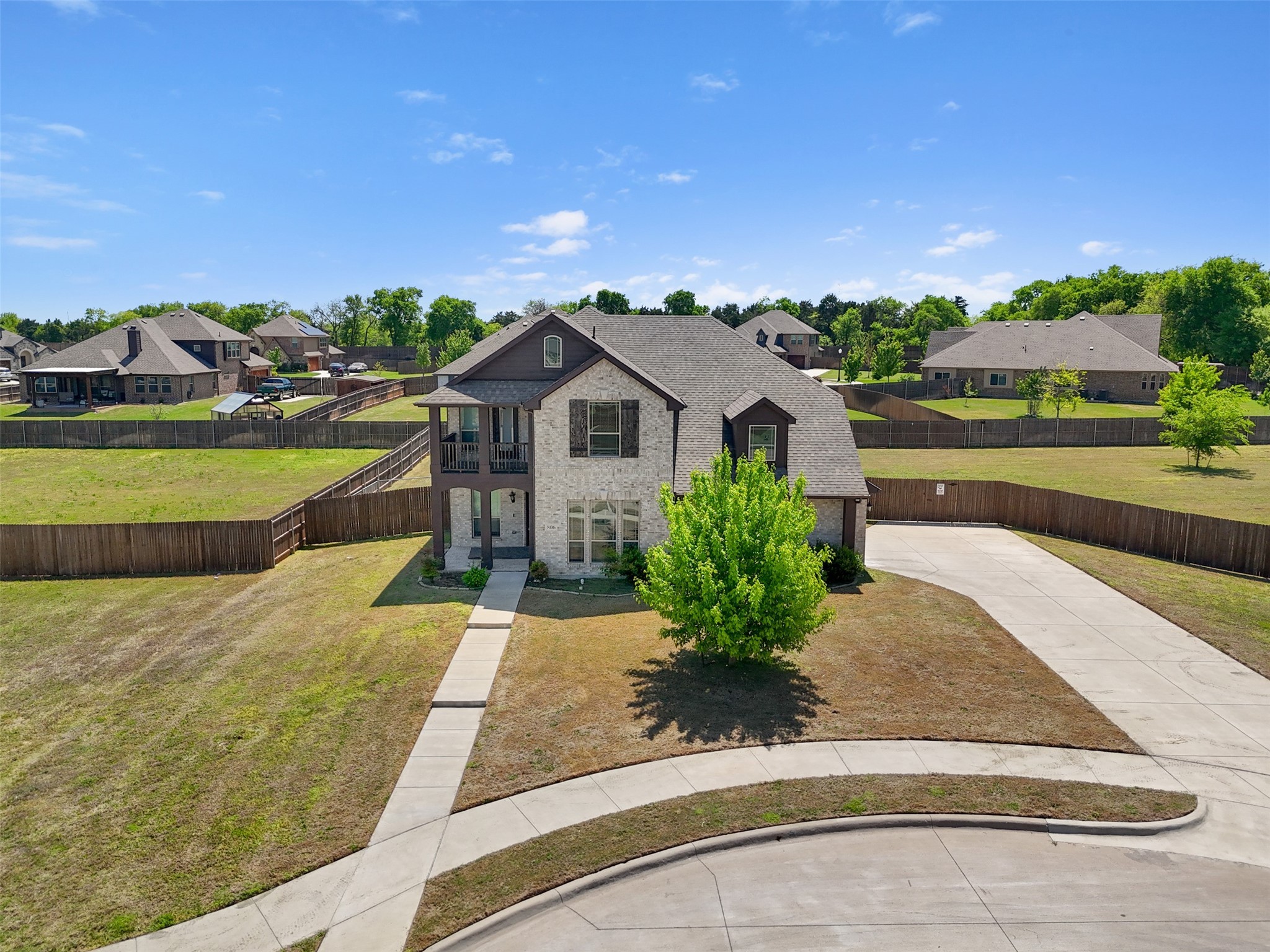 806 Harvest Run Court Midlothian TX 76065