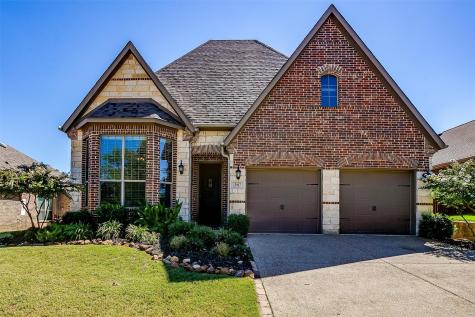 3917 Roxbury Street Denton TX 76210