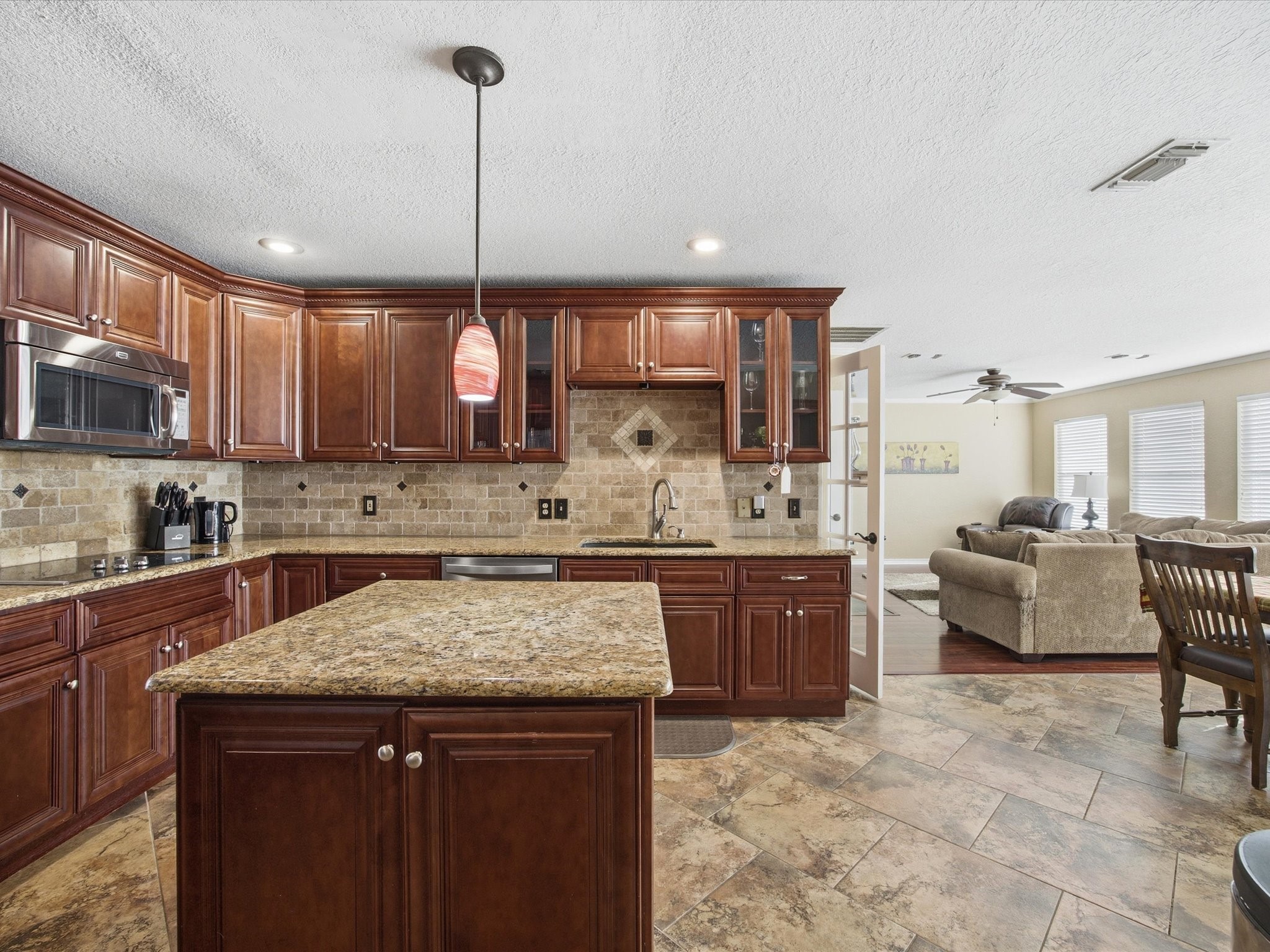 3428 Pembroke Place Bedford TX 76021