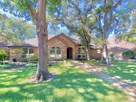 5702 Royal Club Drive Arlington TX 76017