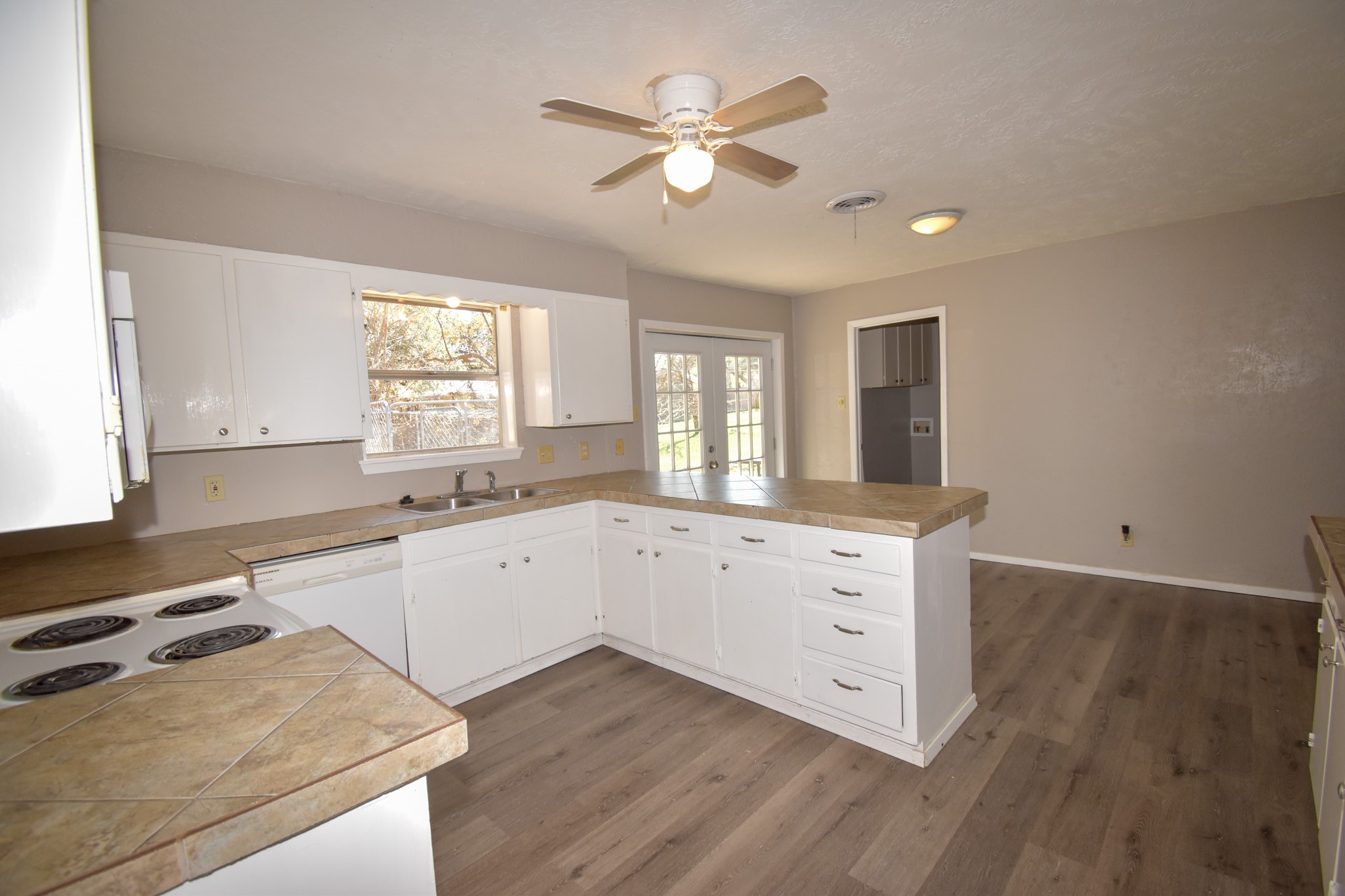 1801 S College Street Brady TX 76825