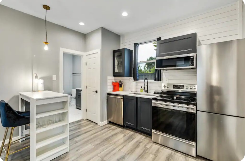 1606 W 12th Street Dallas TX 75208