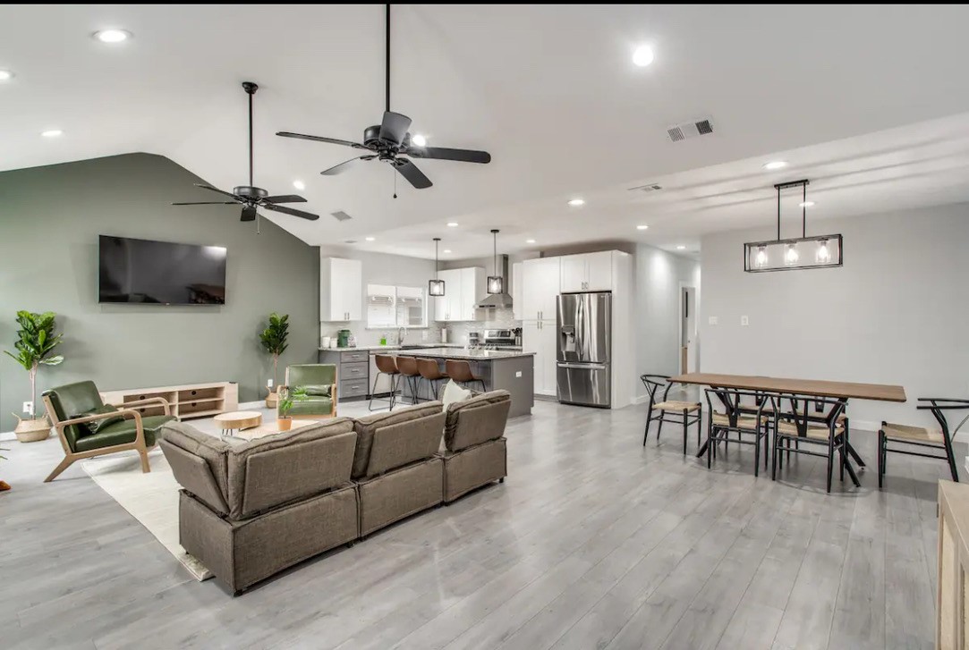 1606 W 12th Street Dallas TX 75208