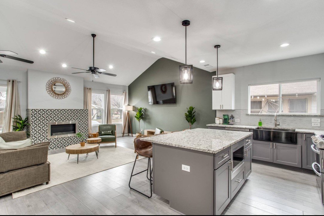 1606 W 12th Street Dallas TX 75208
