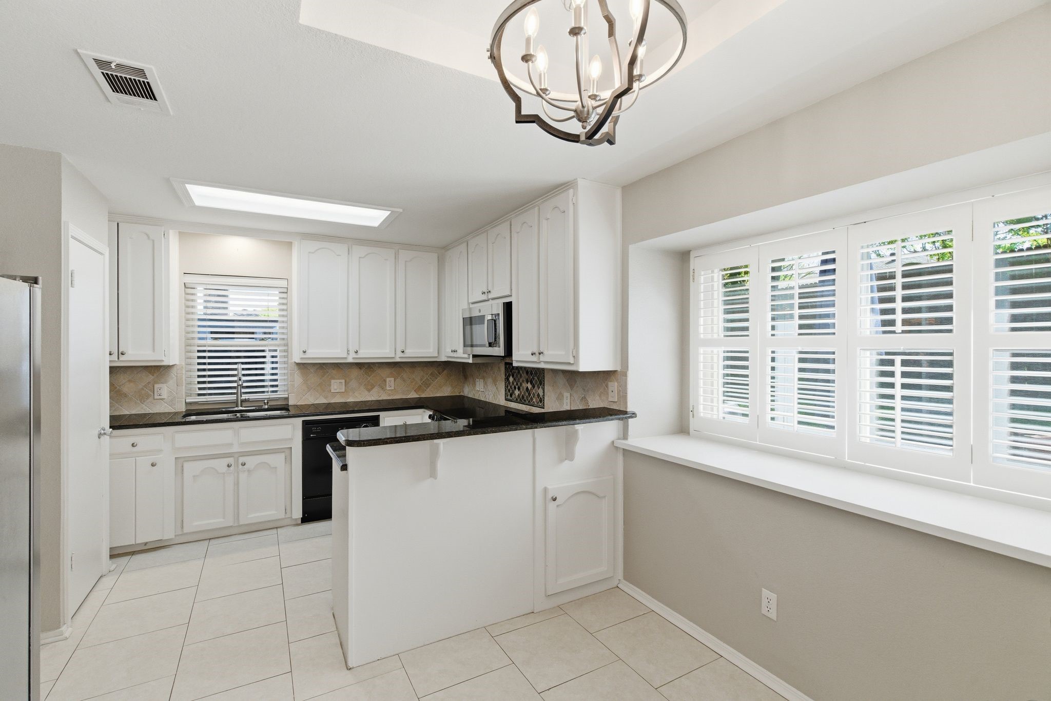 1704 Saxon Drive Bedford TX 76021